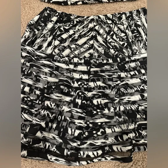 Parker two piece set - Picture 11 of 11